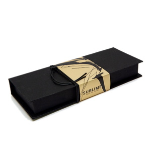 Handmade luxury gift box with Minimalist graphic, personalized with your special person name and quote.